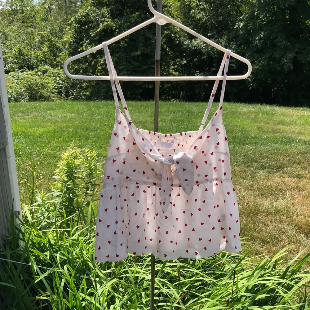 Abercrombie heart pattern tie front top